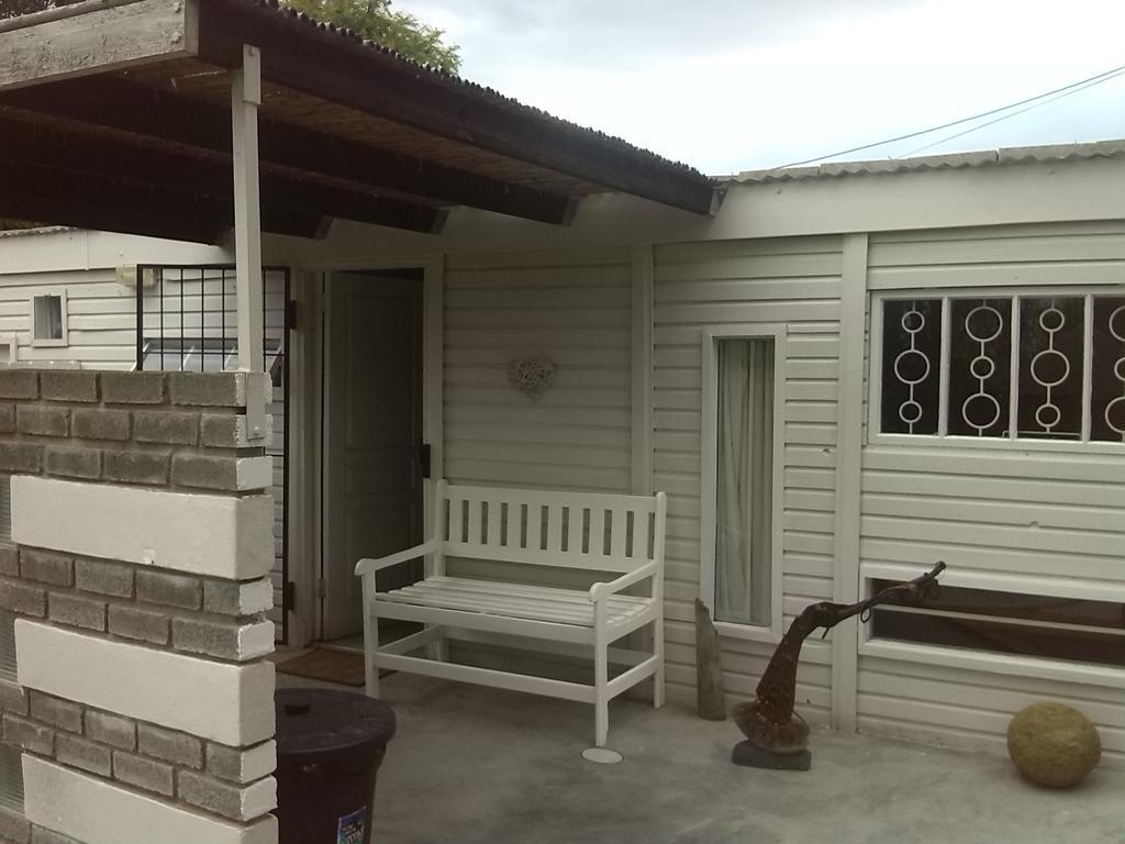 Karoo Soul Vandrerhjem Oudtshoorn Rom bilde